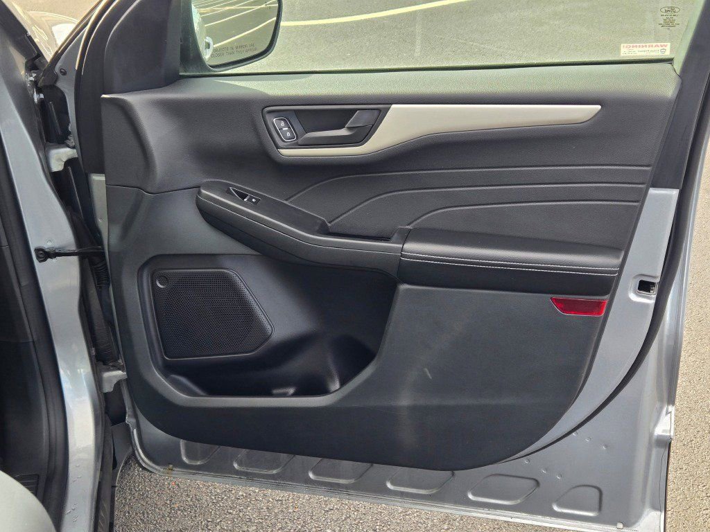 Certified 2022 Ford Escape SE w/ Convenience Package image 2