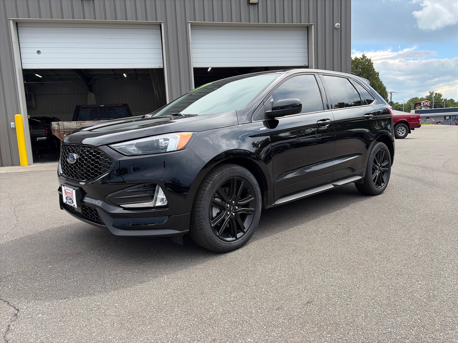 Certified 2024 Ford Edge ST-Line AWD/4WD image 3