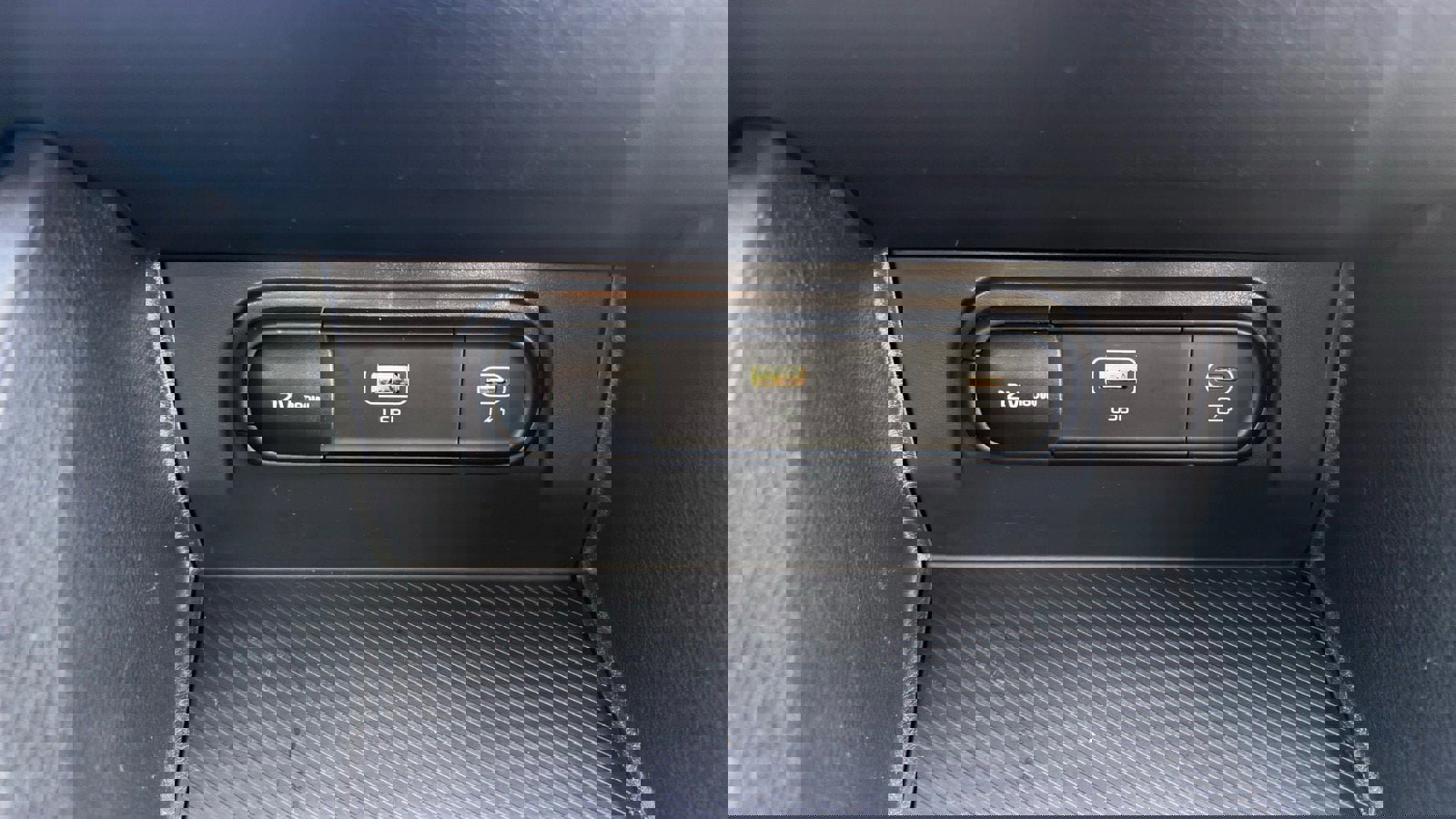 Used 2023 Kia Sportage LX image 33