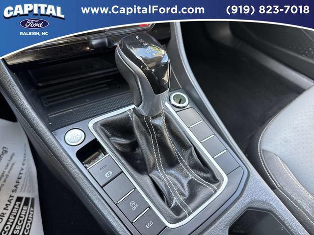 Used 2025 Volkswagen Jetta SE FWD image 31