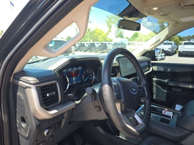 Certified 2022 Ford Expedition XLT RWD image 9