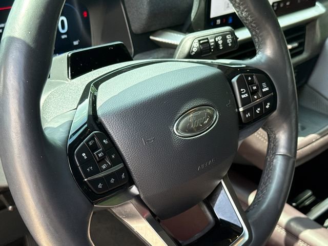Certified 2025 Ford Explorer Platinum RWD image 26