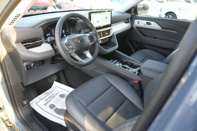 Certified 2025 Ford Explorer Active w/ Active Comfort Package image 8