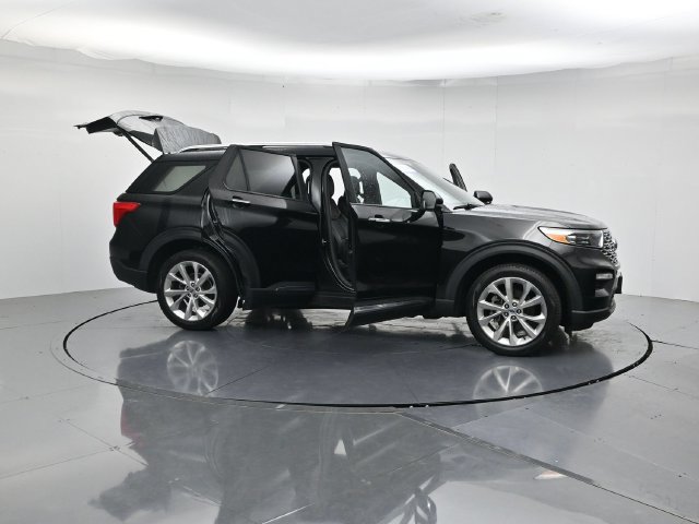 Certified 2024 Ford Explorer Platinum w/ Technology Package AWD/4WD image 54