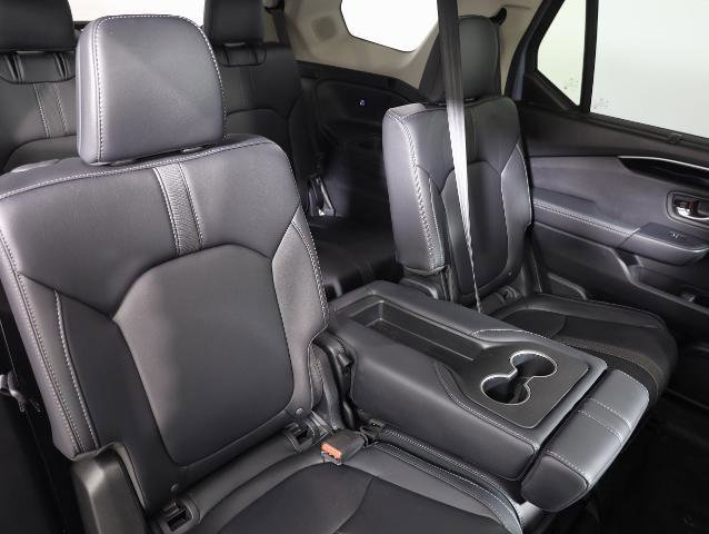 Used 2023 Honda Pilot Touring image 10