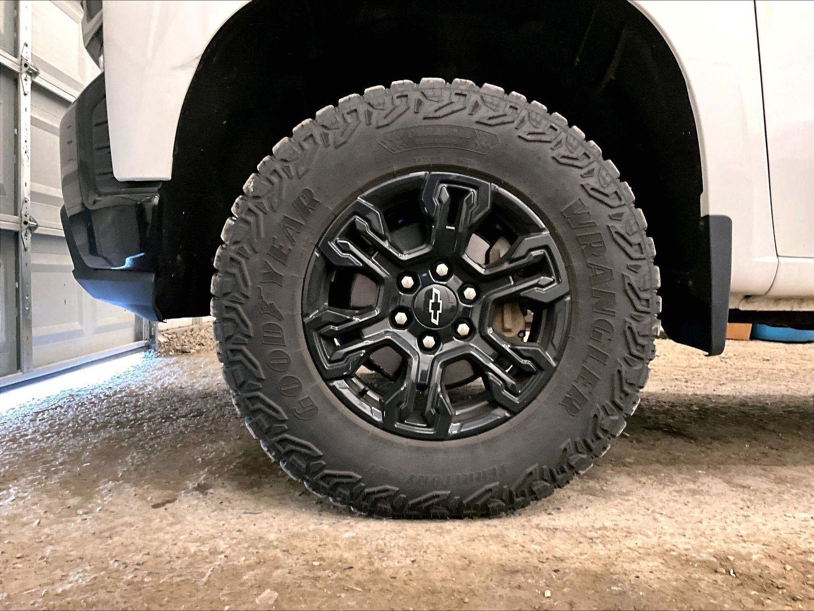 Used 2021 Chevrolet Silverado 1500 LT Trail Boss w/ Convenience Package II AWD/4WD image 8
