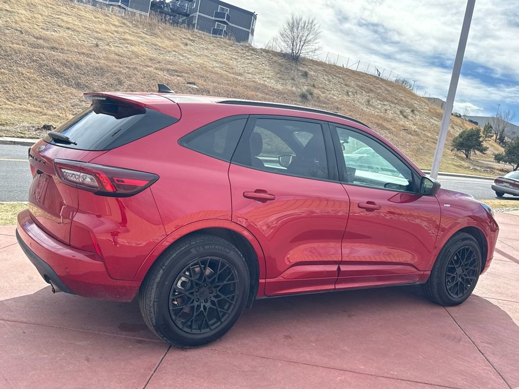 Certified 2024 Ford Escape ST-Line w/ Tech Pack #1 FWD image 8