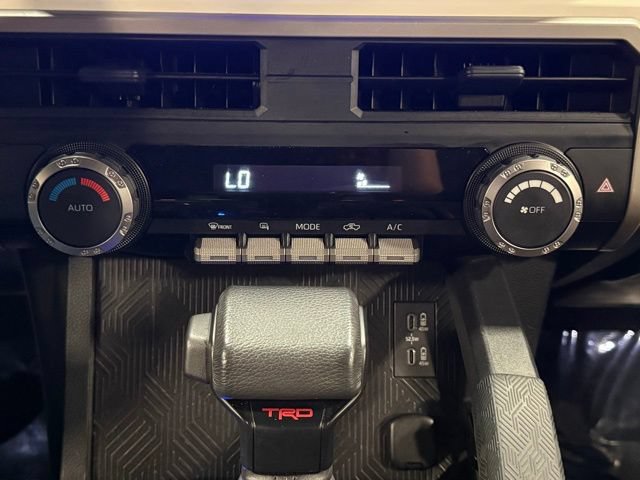 Used 2024 Toyota Tacoma TRD Off-Road AWD/4WD image 29