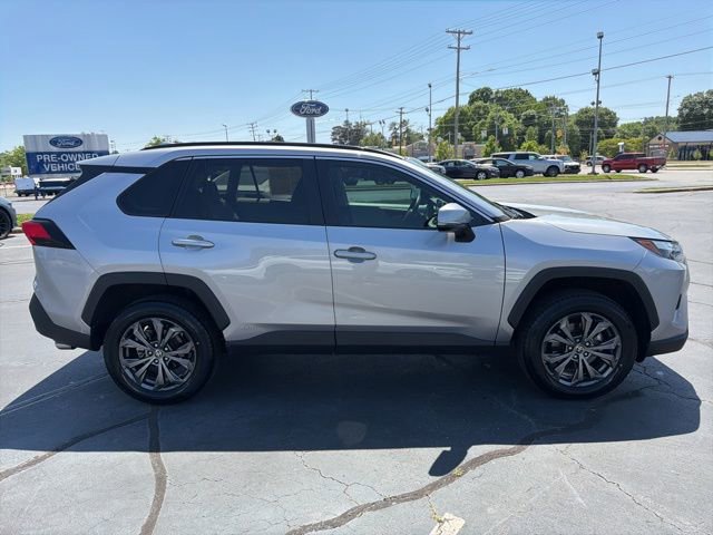 Used 2023 Toyota RAV4 XLE Premium AWD/4WD image 6