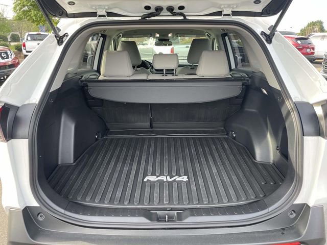 Used 2025 Toyota RAV4 XLE image 9