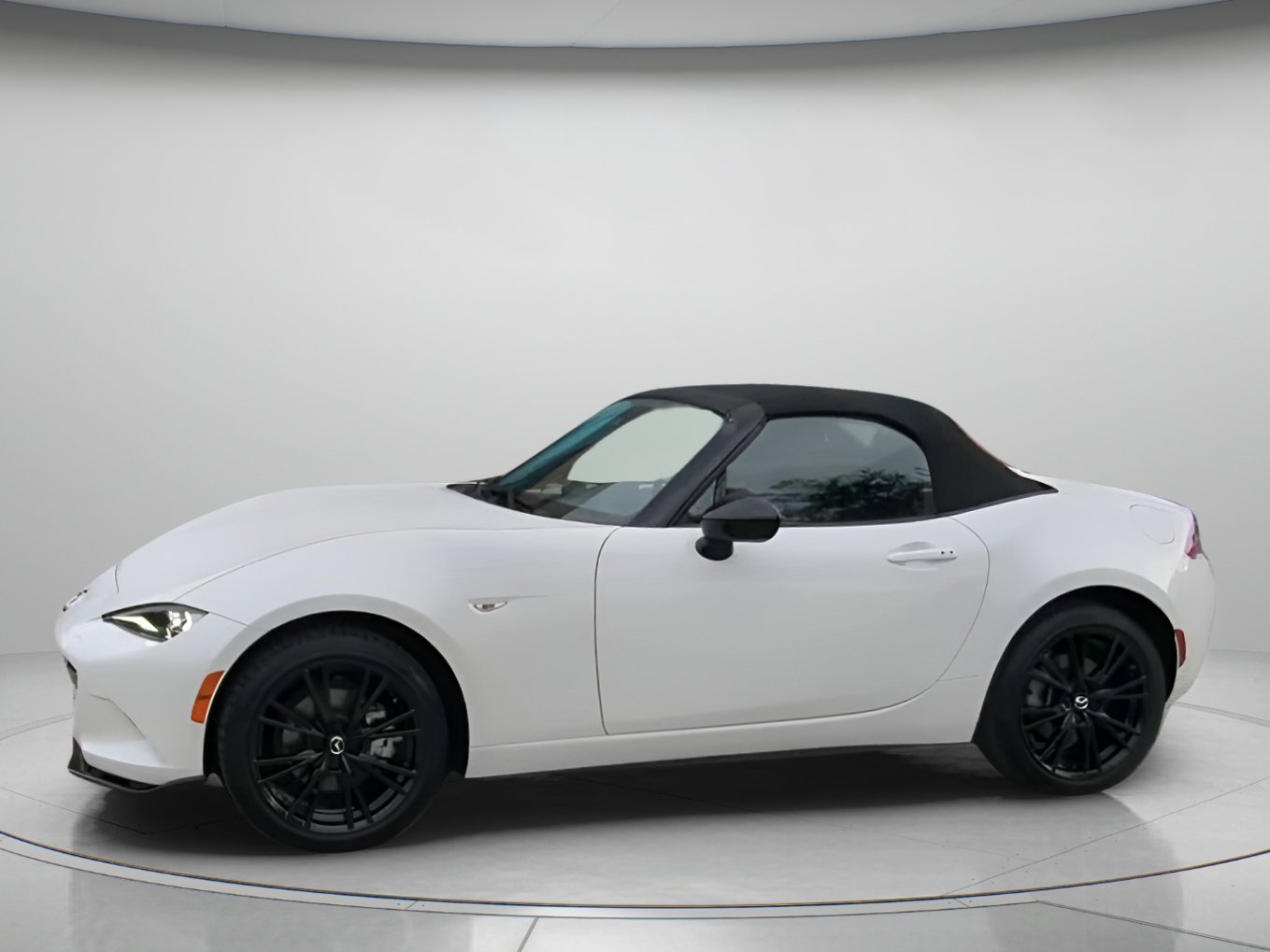 Used 2024 MAZDA MX-5 Miata Club RWD image 15