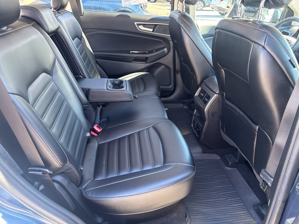 Certified 2019 Ford Edge SEL w/ Equipment Group 201A AWD/4WD image 38