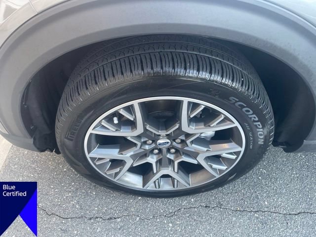 Certified 2025 Ford Explorer Platinum w/ Ultimate Package AWD/4WD image 9