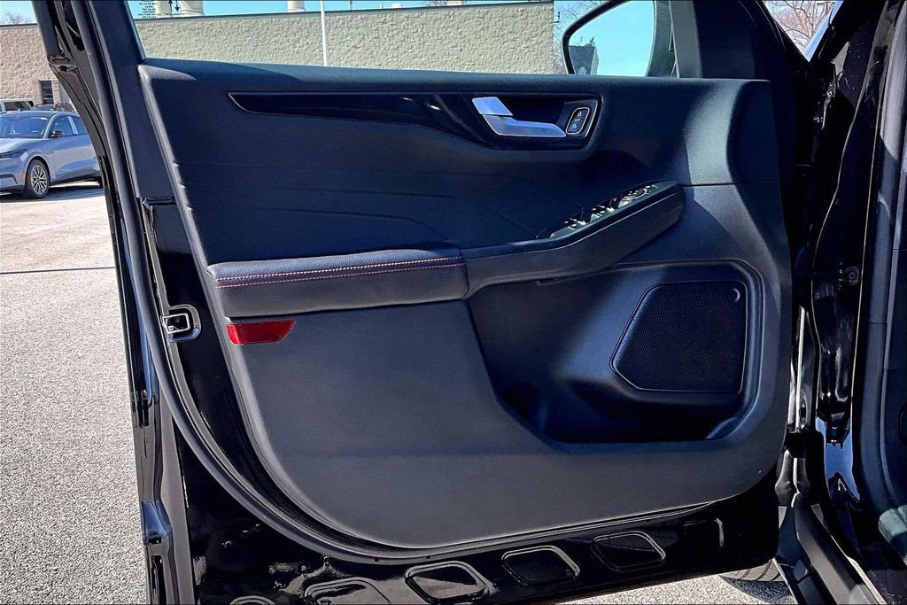 Certified 2023 Ford Escape ST-Line w/ Tech Pack #1 image 21