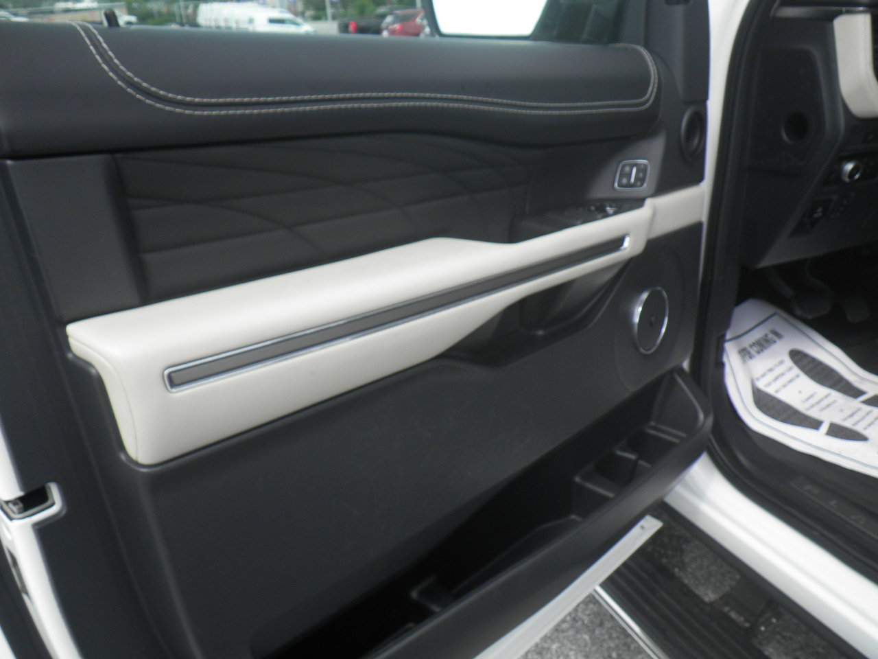 Certified 2023 Ford Expedition Platinum AWD/4WD image 18
