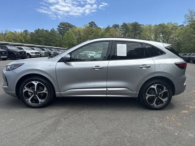 Certified 2023 Ford Escape ST-Line Elite AWD/4WD image 3
