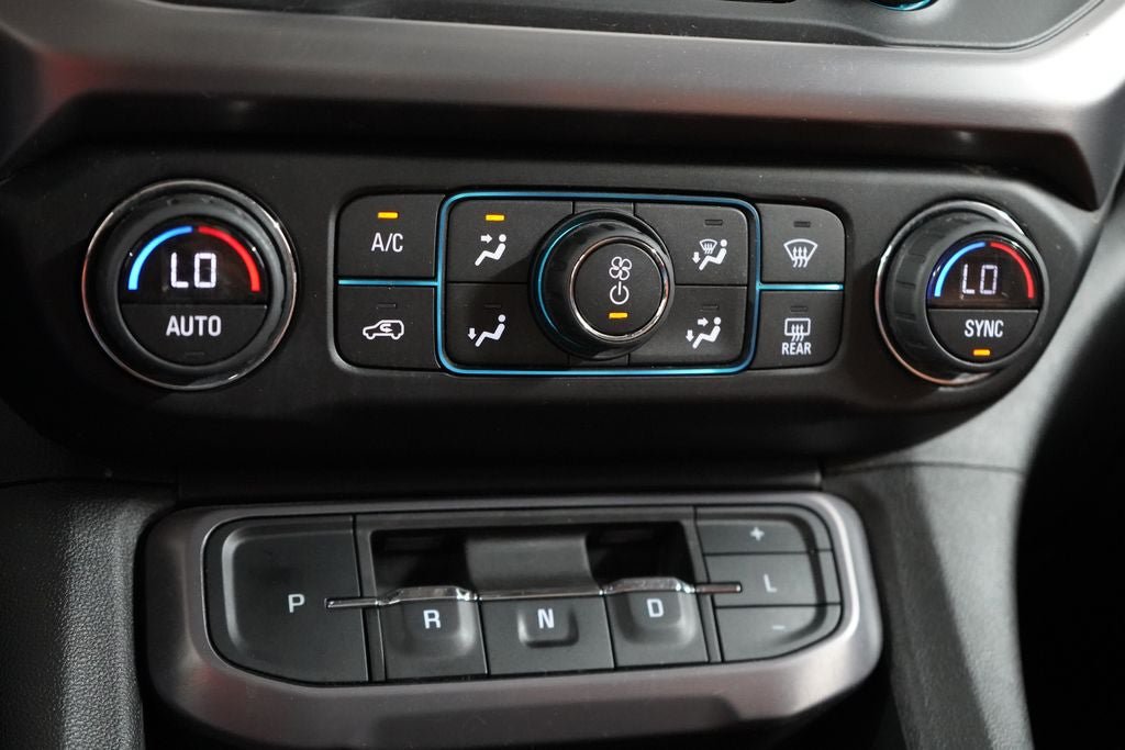 Used 2020 GMC Acadia AT4 w/ Driver Alert Package II AWD/4WD image 28