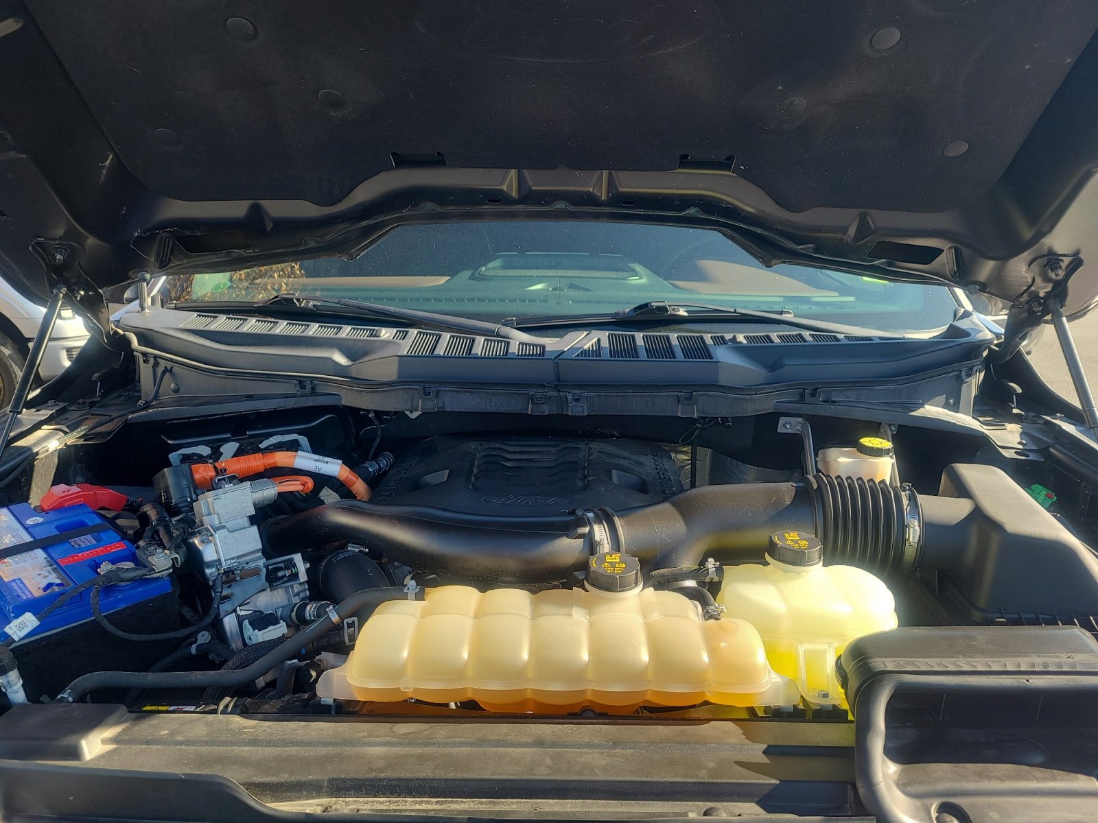 Certified 2022 Ford F150 Lariat w/ Equipment Group 502A High image 21