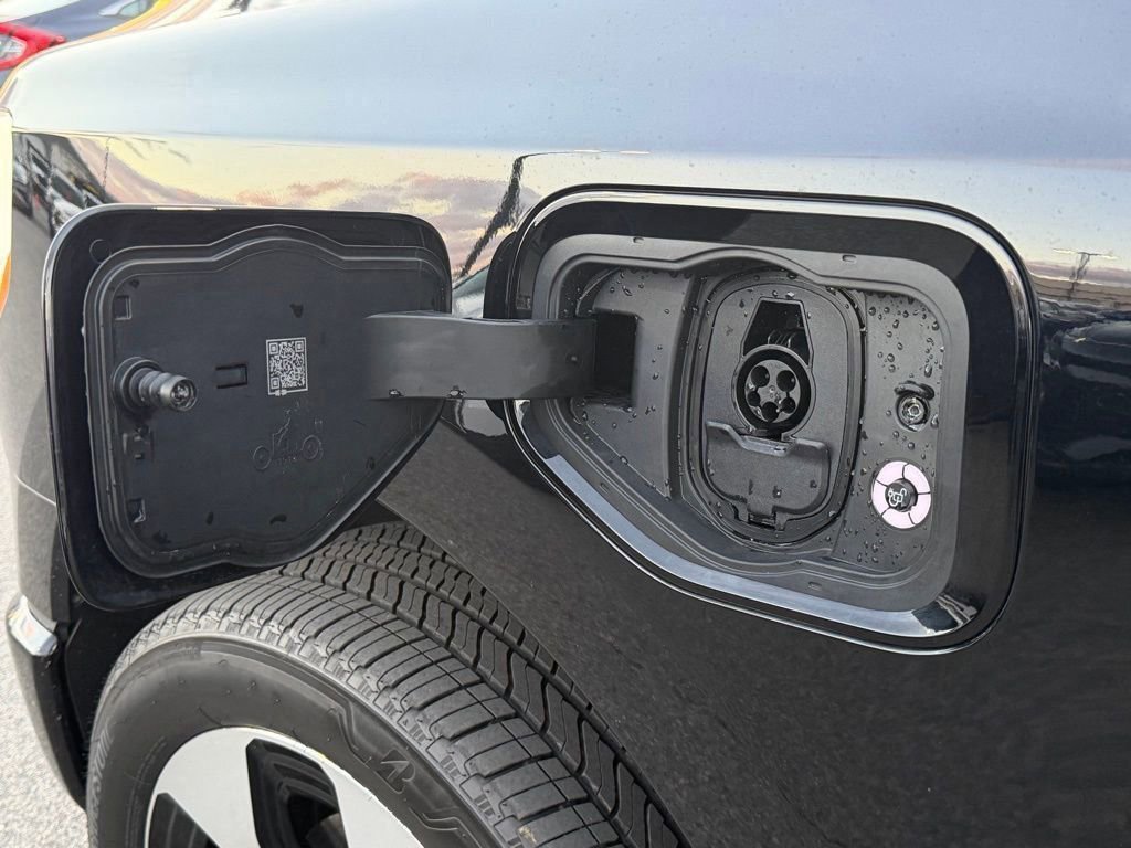 Certified 2024 Ford F150 Lightning Platinum image 26