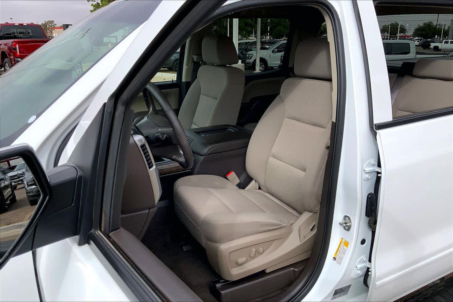 Used 2018 Chevrolet Silverado 1500 LT w/ Texas Edition RWD image 8