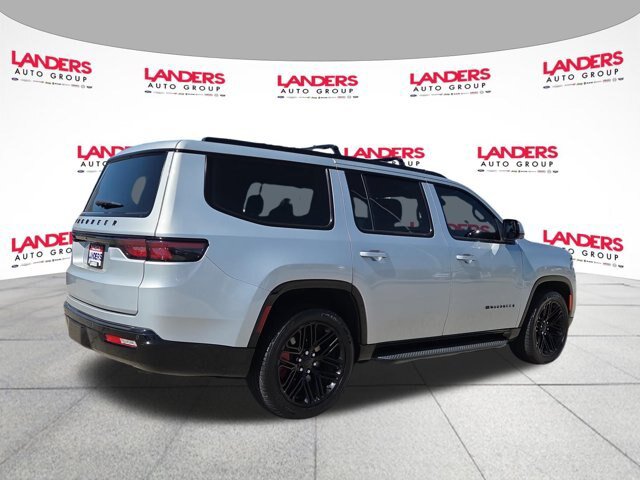 Used 2022 Jeep Wagoneer Series I AWD/4WD image 3