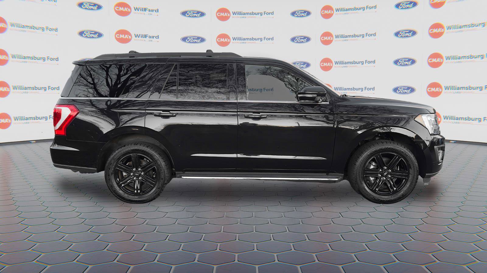 Certified 2021 Ford Expedition XLT image 3