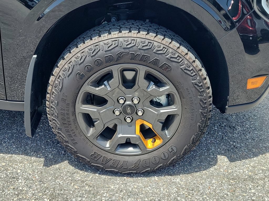 Certified 2025 Ford Maverick Tremor AWD/4WD image 7