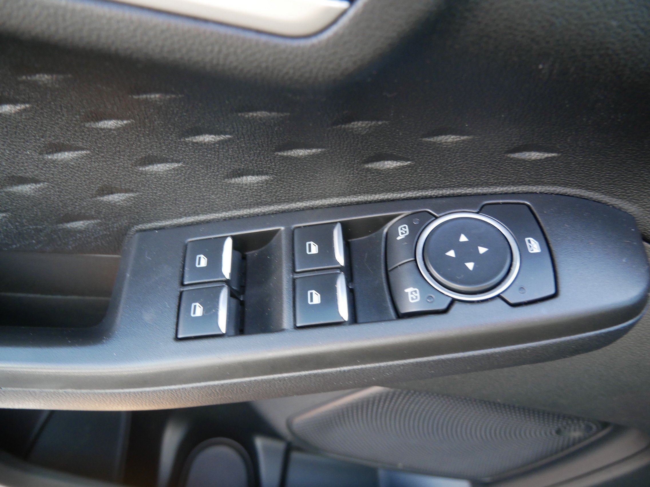 Certified 2020 Ford Escape SE image 20