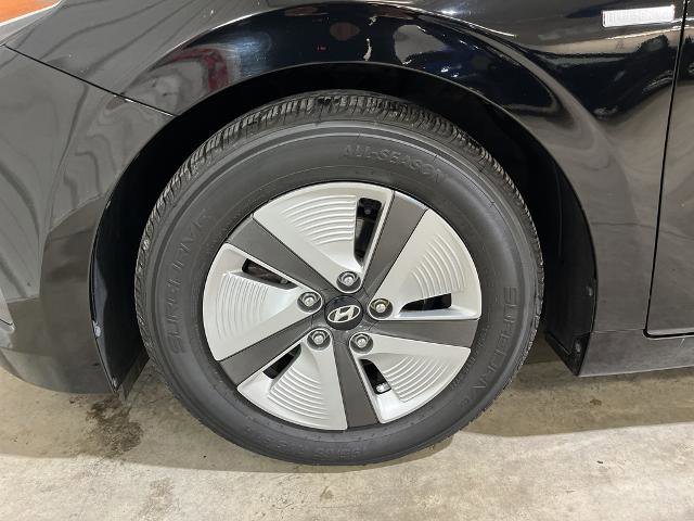 Used 2018 Hyundai Ioniq Blue image 16