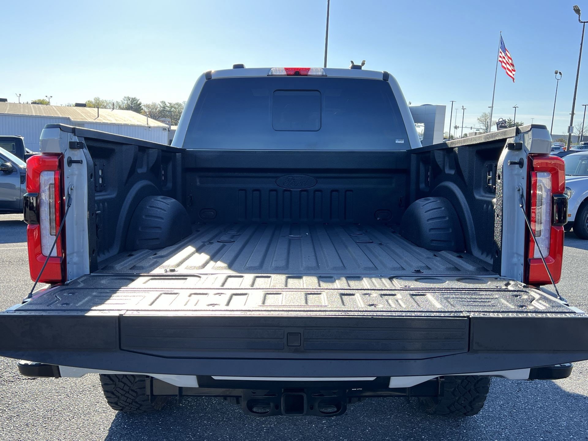 Certified 2025 Ford F350 Platinum w/ Tremor Off-Road Package image 27