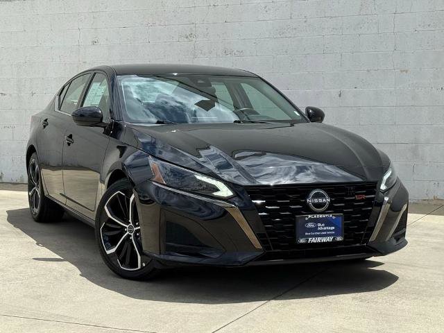 Used 2024 Nissan Altima 2.5 SR FWD image 3