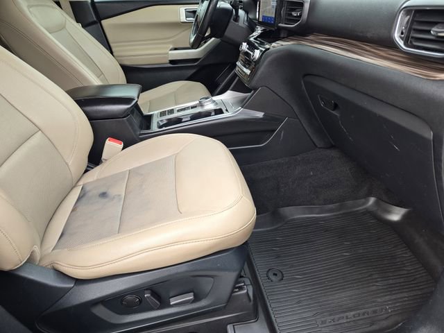 Certified 2021 Ford Explorer Limited w/ Equipment Group 301A RWD image 13