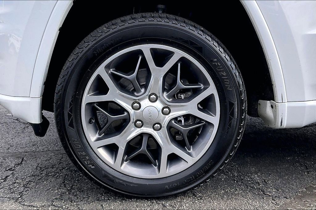 Used 2021 Jeep Grand Cherokee Overland AWD/4WD image 8