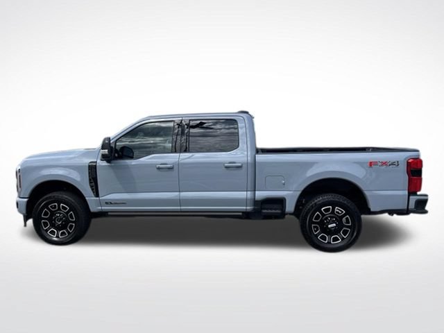 Certified 2025 Ford F250 Platinum AWD/4WD image 4