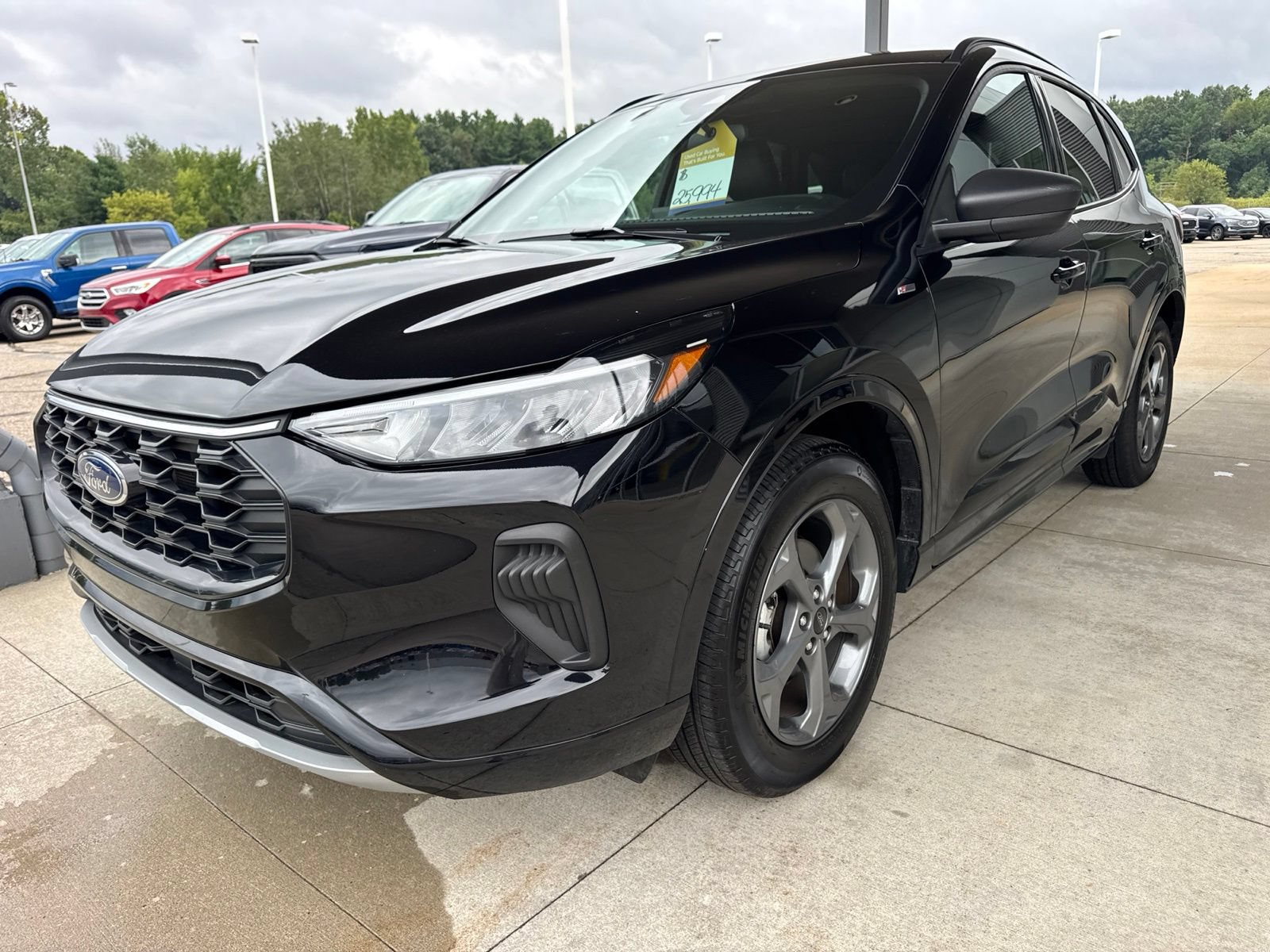 Certified 2024 Ford Escape ST-Line w/ Tech Pack #1 AWD/4WD image 3