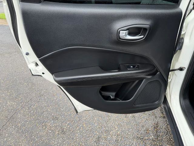 Used 2020 Jeep Compass Latitude FWD image 16