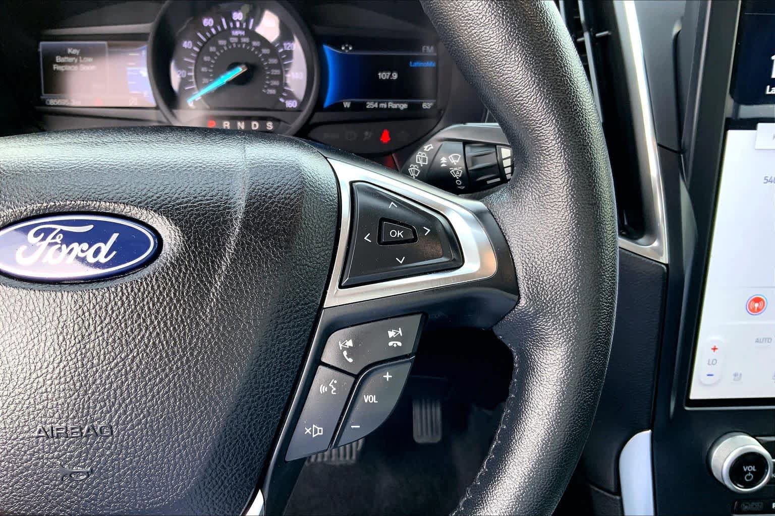 Certified 2022 Ford Edge Titanium AWD/4WD image 21
