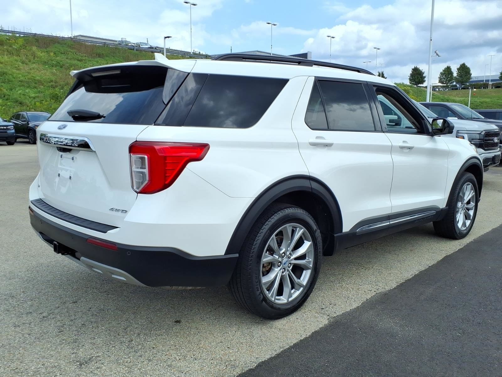 Certified 2023 Ford Explorer XLT w/ Equipment Group 202A AWD/4WD image 6