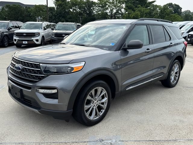 Certified 2022 Ford Explorer XLT w/ Equipment Group 202A AWD/4WD image 7