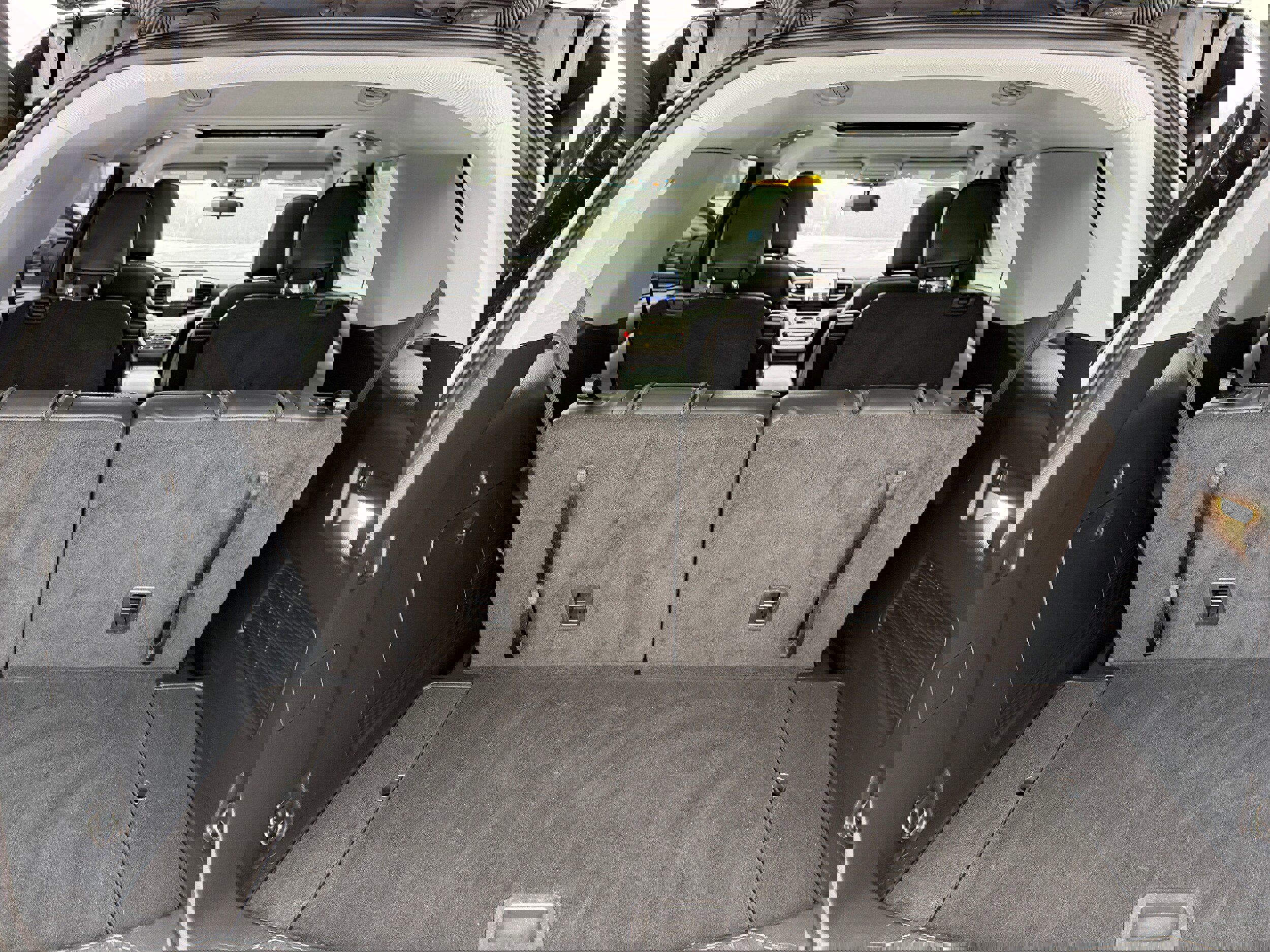 Certified 2022 Ford Explorer XLT w/ Equipment Group 202A image 12