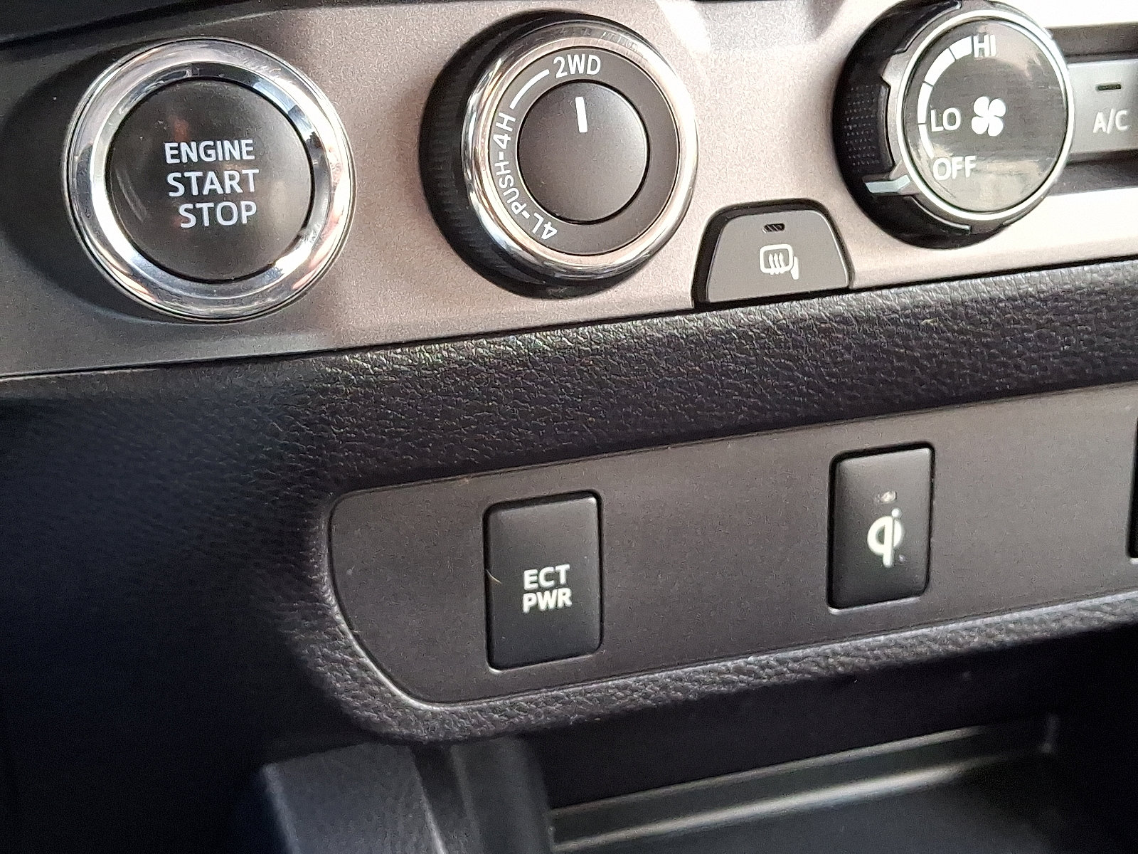 Used 2017 Toyota Tacoma TRD Off-Road image 26