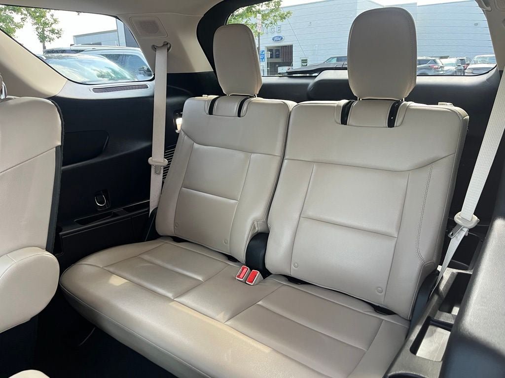Certified 2021 Ford Explorer Limited w/ Hybrid Equipment Group 310A AWD/4WD image 18