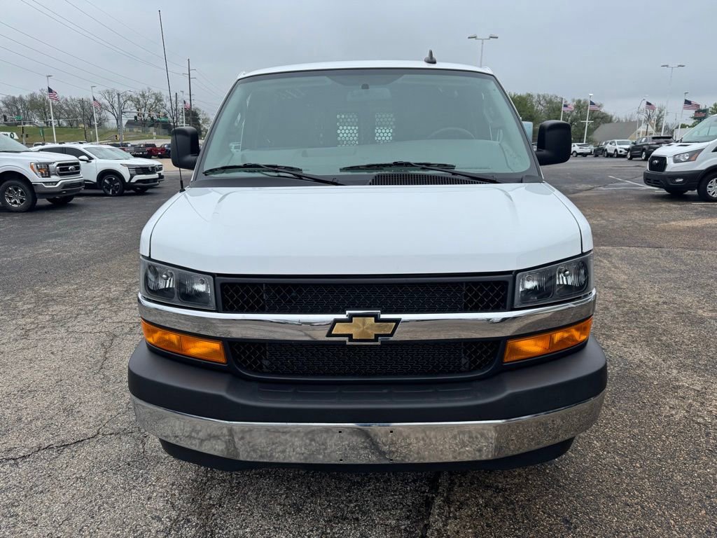 Used 2024 Chevrolet Express 2500 w/ Driver Convenience Package image 6