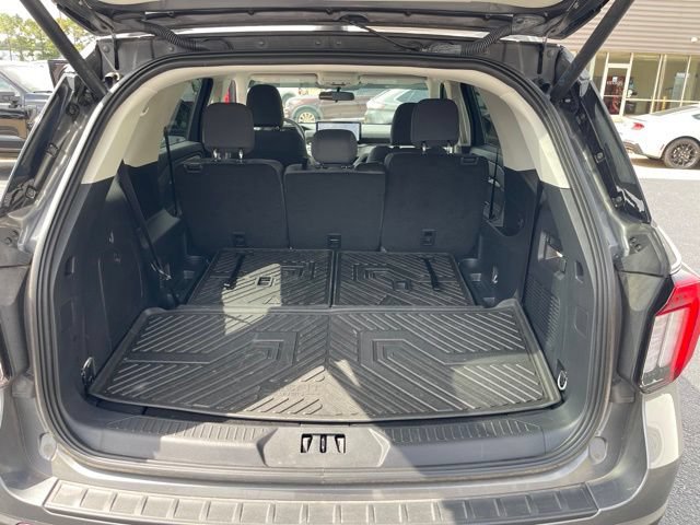 Certified 2025 Ford Explorer Active RWD image 33