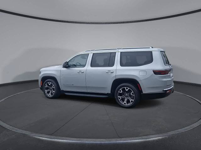 Used 2024 Jeep Wagoneer Series III AWD/4WD image 6