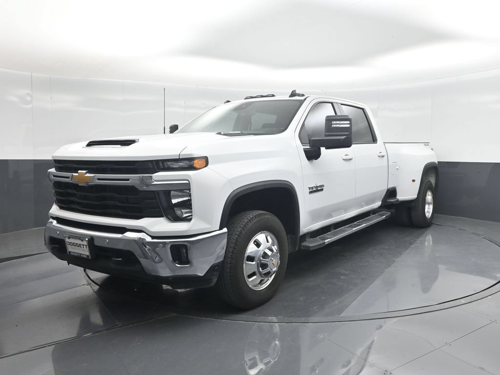 Used 2026 Chevrolet Silverado 3500 LT w/ Texas Edition AWD/4WD image 1