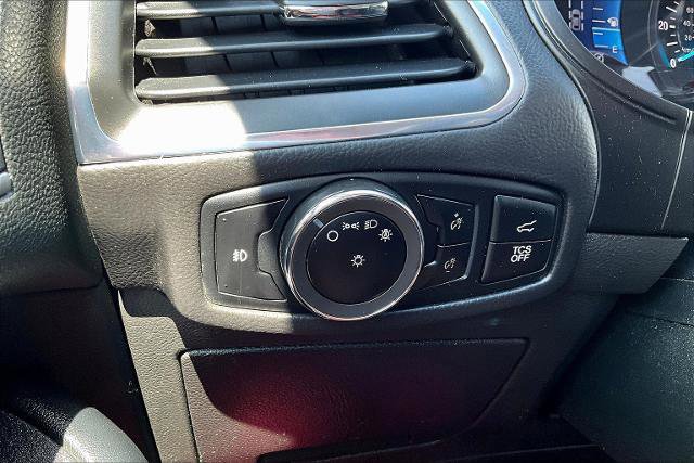 Certified 2024 Ford Edge Titanium w/ Class II Trailer Tow Package image 36