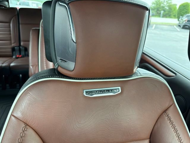 Used 2023 GMC Yukon XL Denali Ultimate AWD/4WD image 32