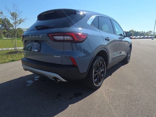 Certified 2023 Ford Escape Active AWD/4WD image 7