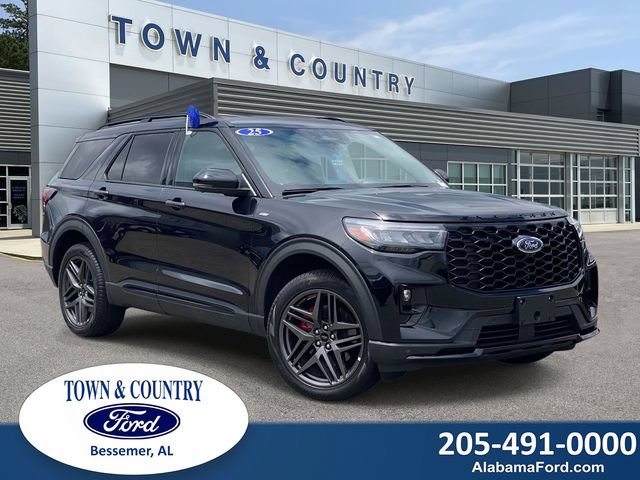 Certified 2025 Ford Explorer ST-Line w/ ST-Line Street Pack AWD/4WD image 1